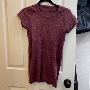 Lululemon workout shirt